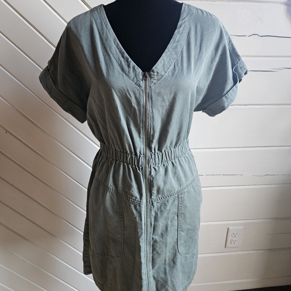 Universal Thread Olive Green Garment